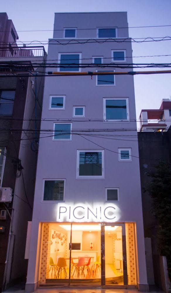 Picnic Hostel Osaka Exterior foto